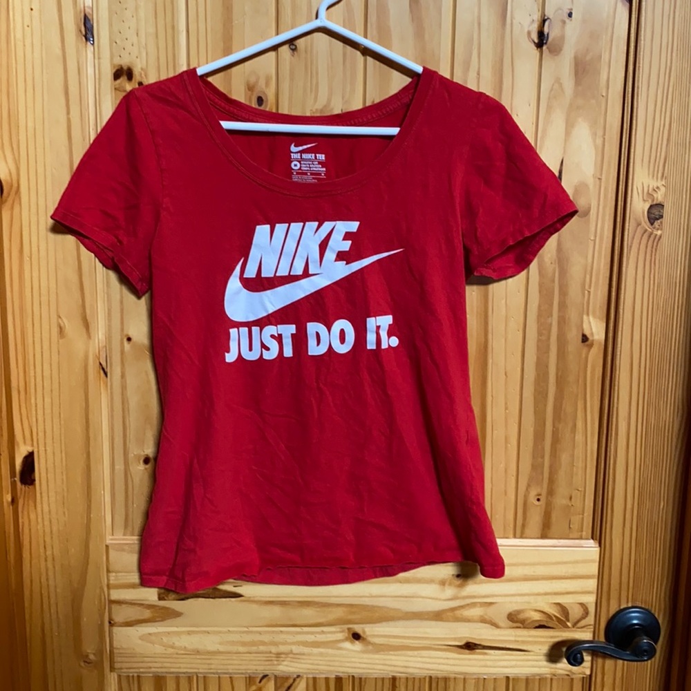 Nike short sleeve shirt
